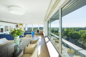 Premium bedding, minibar, in-room safe, desk - COMO Metropolitan London (London)