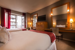 Quarto casal, 2 camas Queen, sacada | Roupas de cama de algodão egípcio, roupas de cama premium
