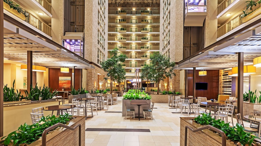 Embassy Suites by Hilton Dallas Market Center