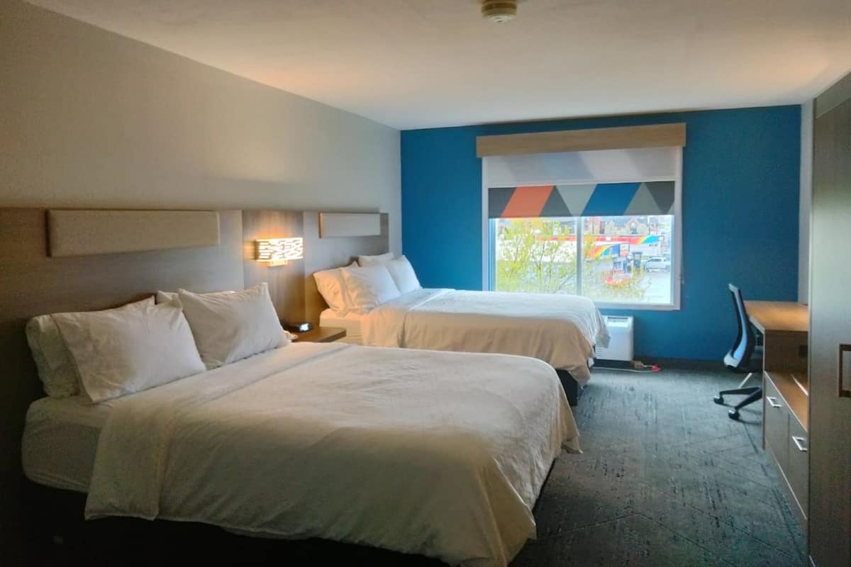 In-room safe, desk, iron/ironing board, free WiFi