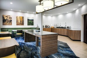 Free daily buffet breakfast