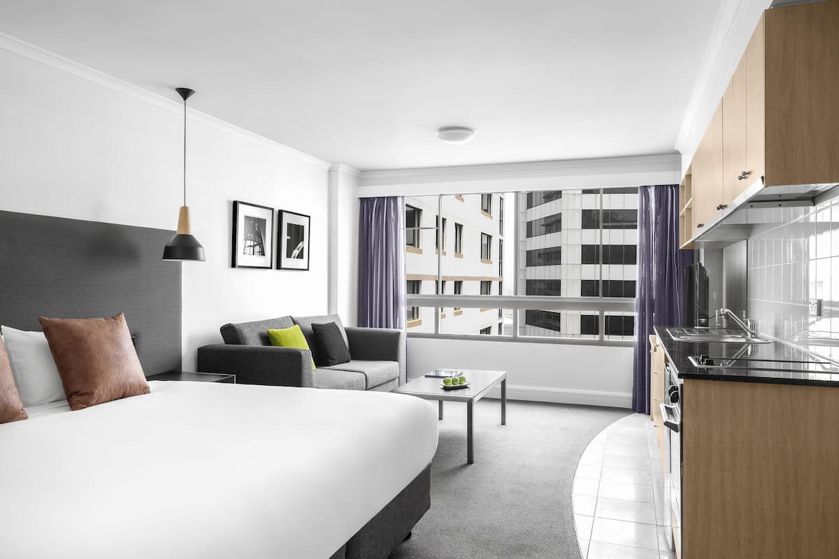 In-room safe, desk, soundproofing, iron/ironing board
