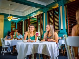 Se ofrece un desayuno continental (12.50 AUD por persona)