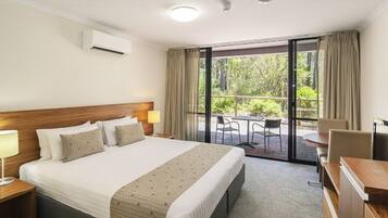 1 bedroom, in-room safe, desk, iron/ironing board