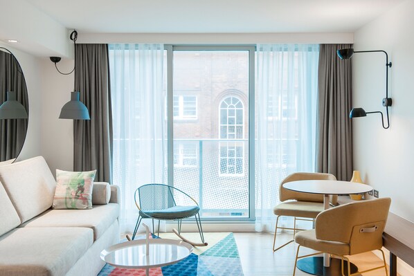 1 habitación, ropa de cama de alta calidad y minibar 