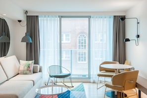 Premium bedding, minibar, in-room safe, desk