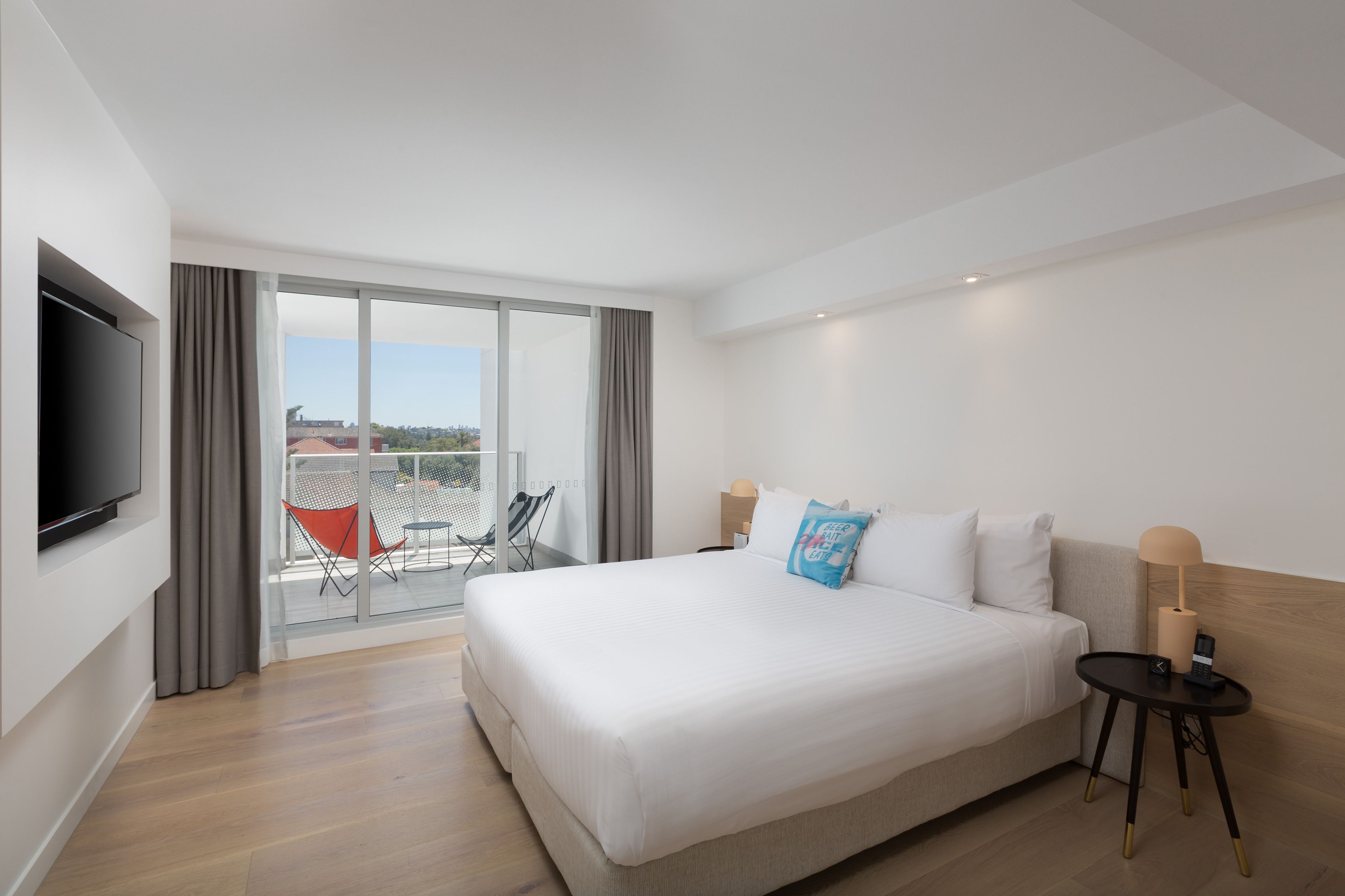qt gould suite | premium bedding, minibar, in-room safe, desk