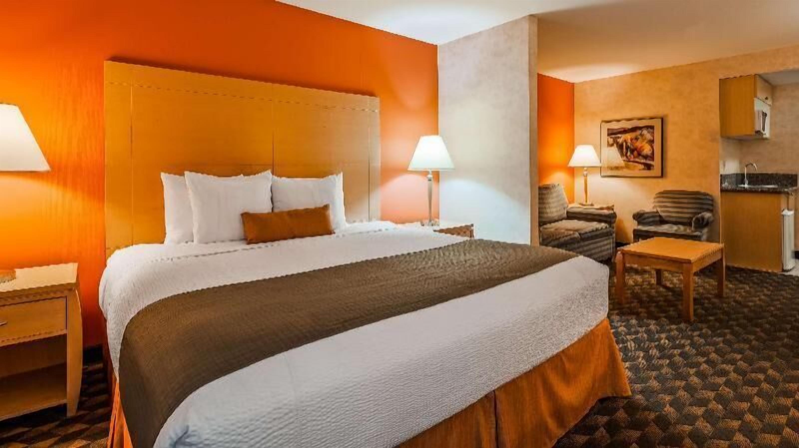 Decoración personalizada, muebles diferentes y escritorio 