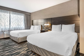 Suite, 2 Queen Beds, Accessible, Bathtub (Bathtub)