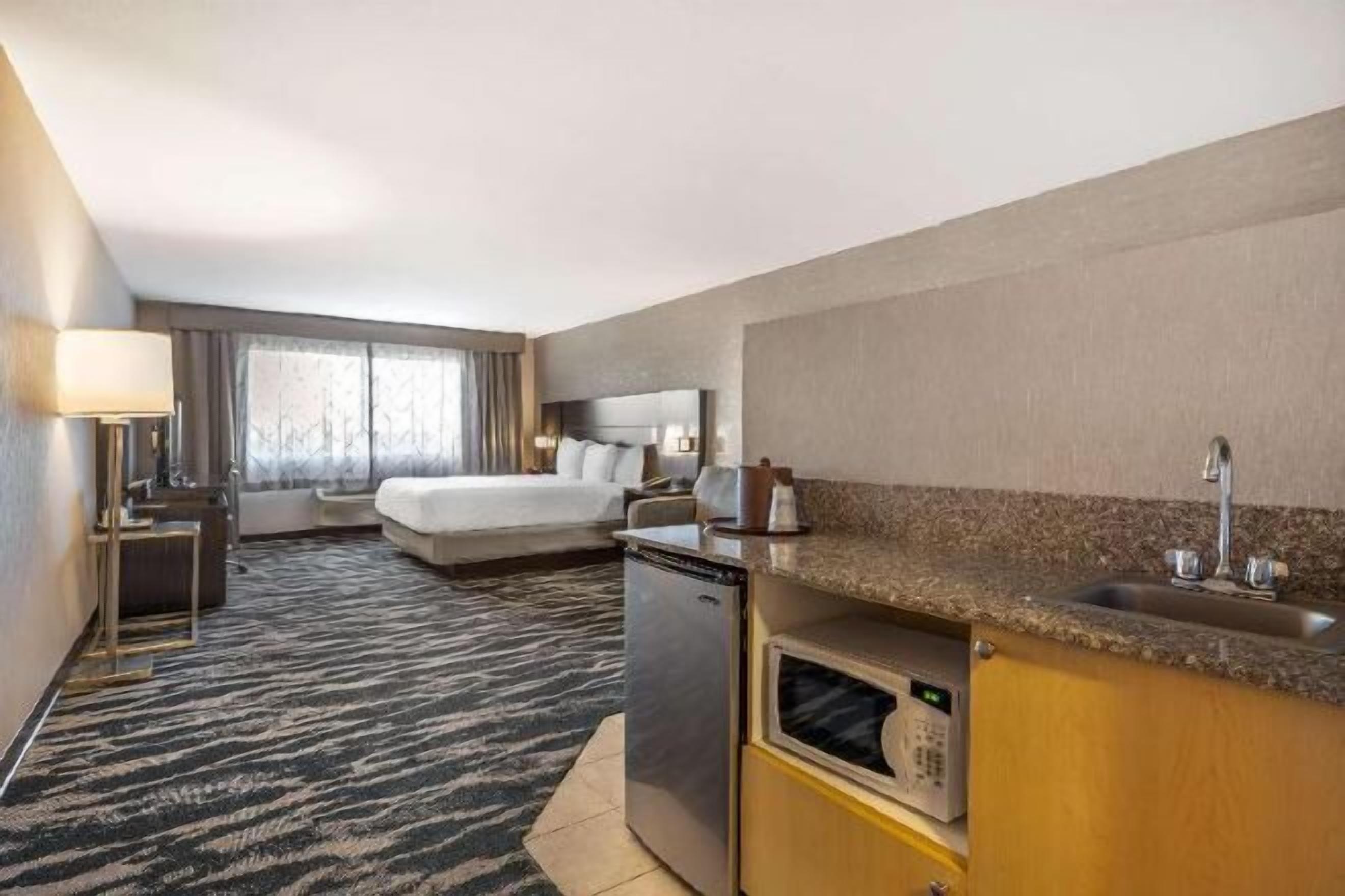 Individuelt dekorert, individuelt innredet og skrivebord