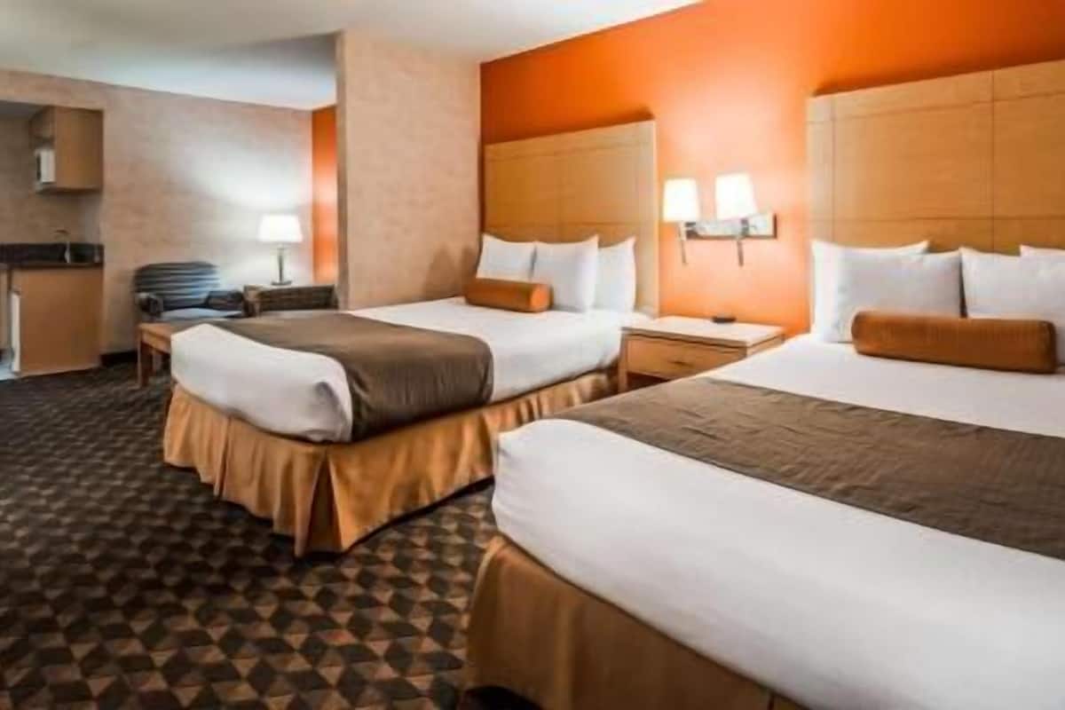 Individually decorated, individually furnished, desk, laptop workspace