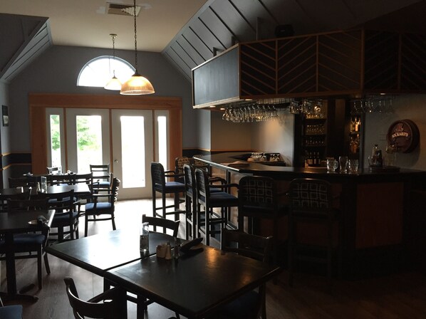 Lounge - Riverside Resort & Conference Centre (Kingsclear)