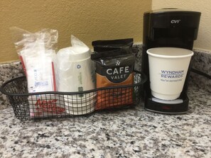 Coffee service - Days Inn & Suites by Wyndham Union City (Union City)