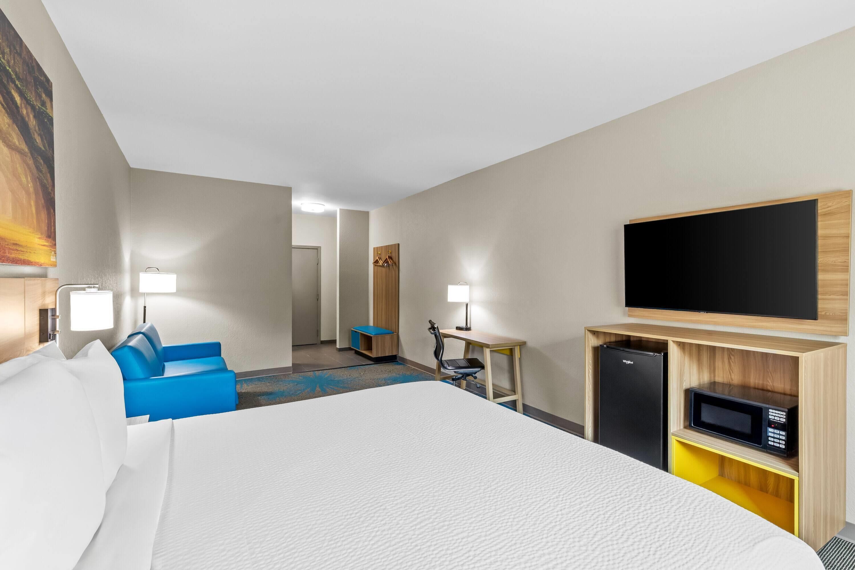 Photo - Days Inn & Suites by Wyndham Union City