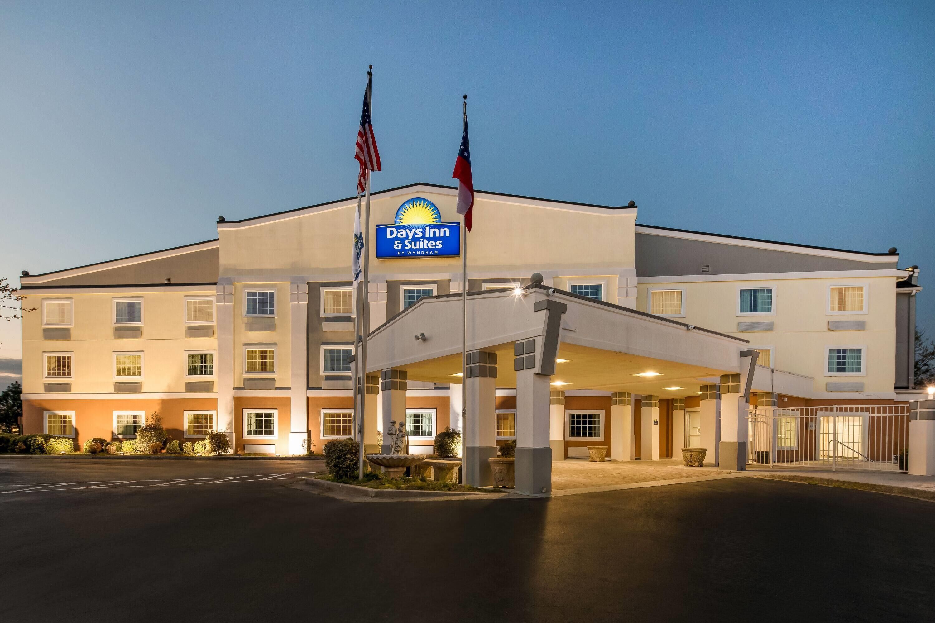 Photo - Days Inn & Suites by Wyndham Union City