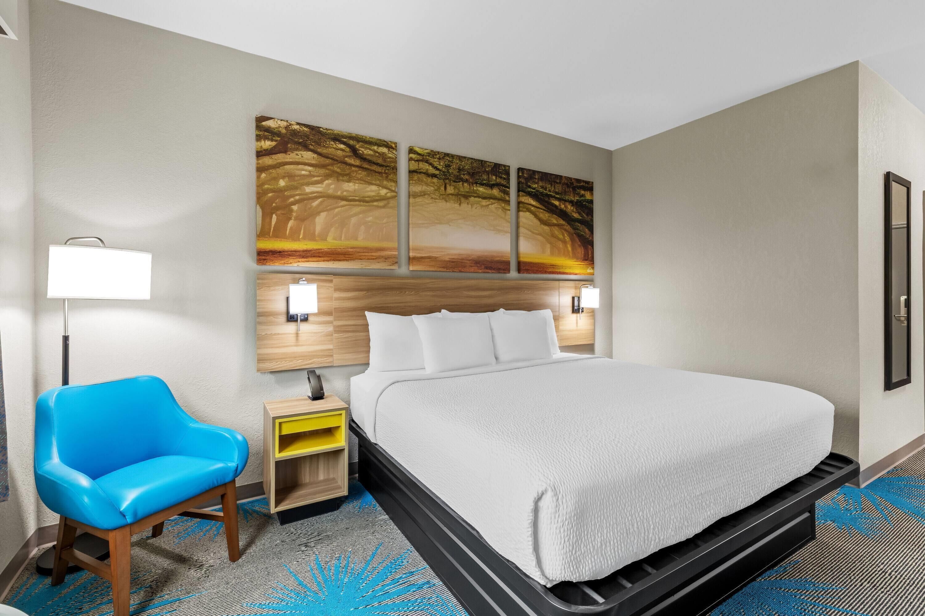 Photo - Days Inn & Suites by Wyndham Union City