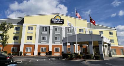 Days Inn & Suites by Wyndham Union City