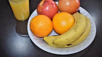 Sudah termasuk sarapan prasmanan setiap hari