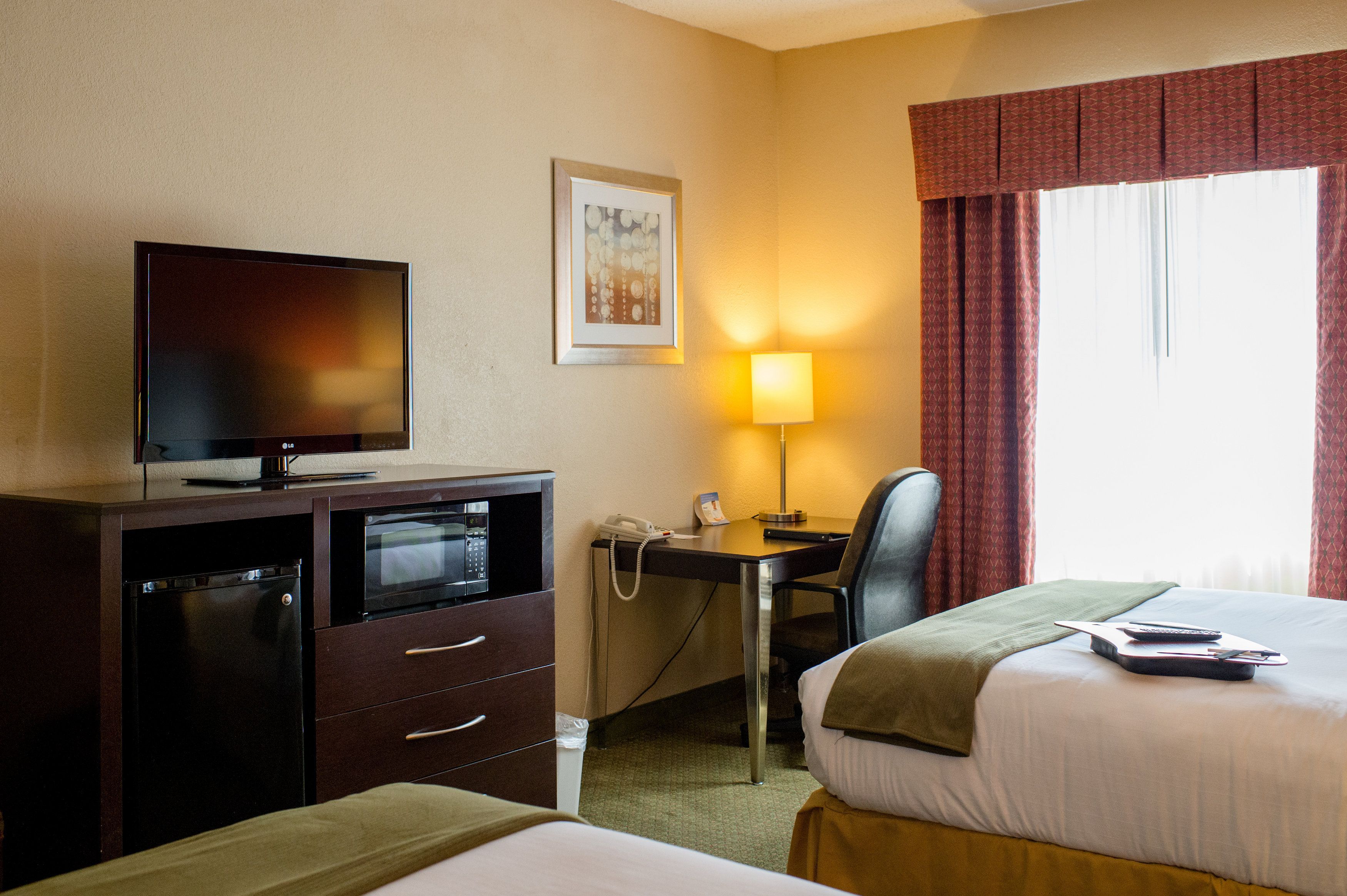 1 bedroom, in-room safe, desk, blackout curtains