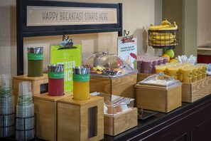 Free daily buffet breakfast  - Hampton Inn & Suites New Orleans Convention Center (New Orleans)