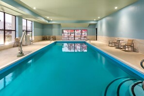 Piscine intérieure