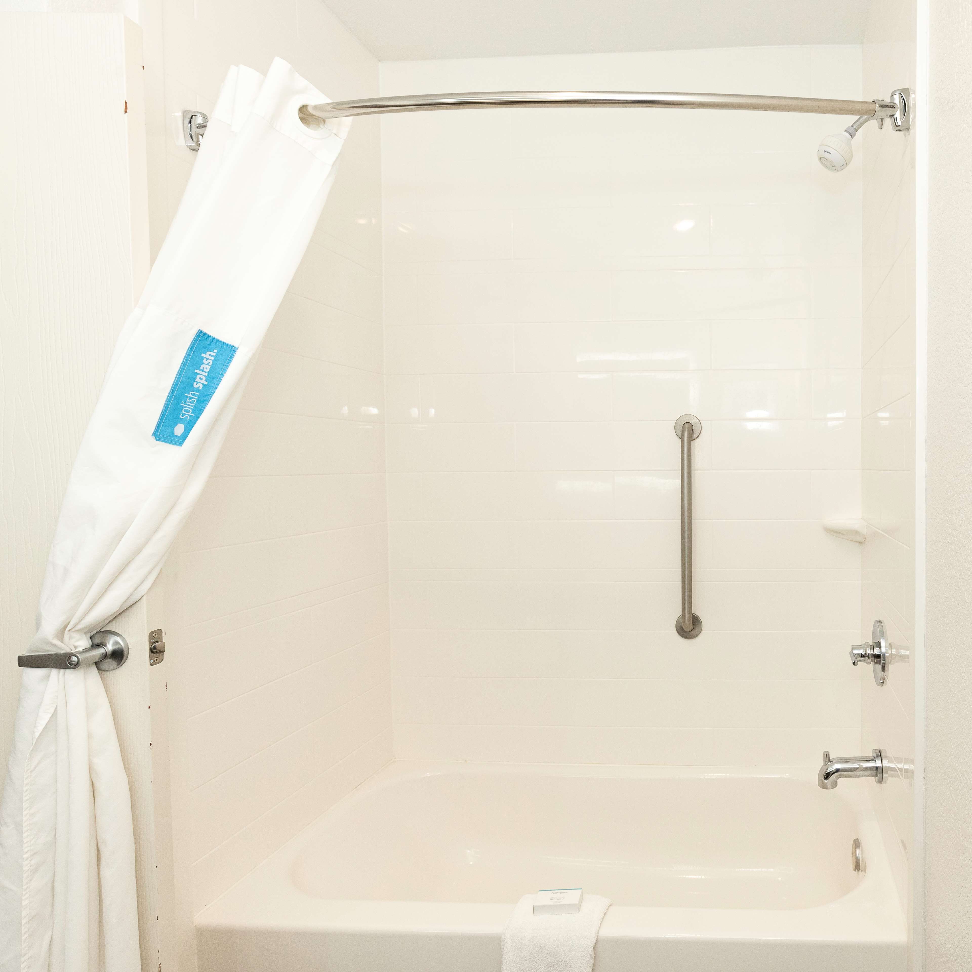 room, 1 king bed, non smoking (study) | bathroom | hair dryer, towels