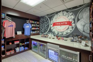 Snack bar - Hampton Inn Louisville - Northeast (Louisville)