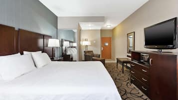 Standard Room, 1 King Bed, Refrigerator & Microwave, Ground Floor (Shower) | Iron/ironing board, free cribs/infant beds, free WiFi, bed sheets