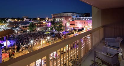 Hampton Inn & Suites Memphis-Beale Street