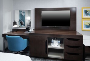 Rom, 2 queensize-senger | Safe på rommet, skrivebord og skrivebord for bærbar PC