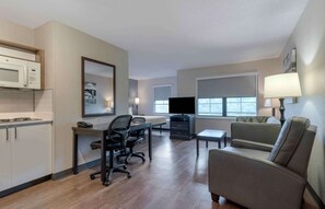 Desk, iron/ironing board, rollaway beds, free WiFi
