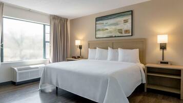 Desk, laptop workspace, iron/ironing board, free WiFi