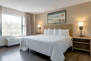 Desk, laptop workspace, iron/ironing board, free WiFi