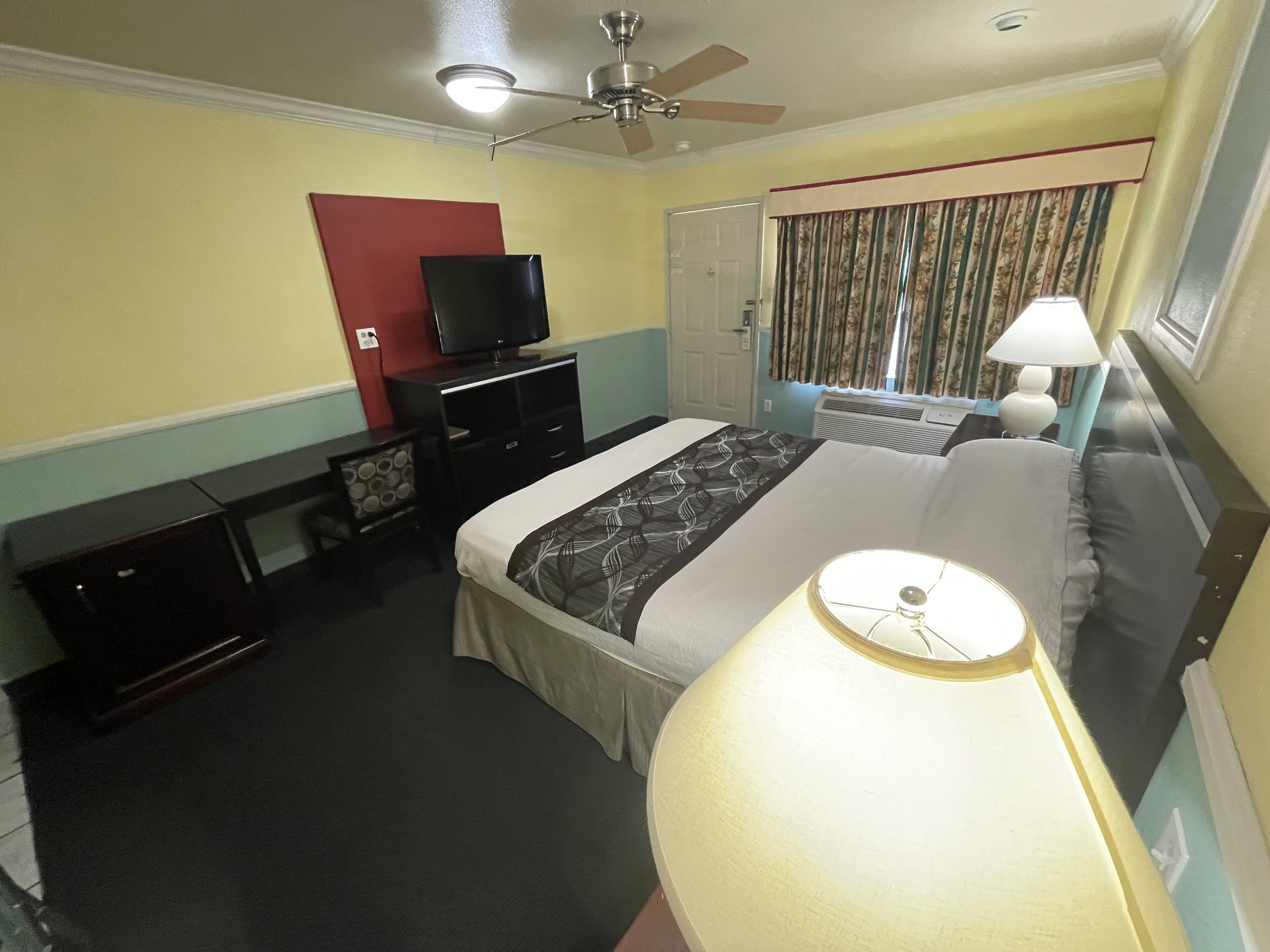 Photo - Hollywood Guest Inn