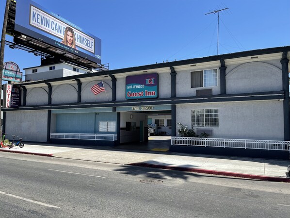 Exterior - Hollywood Guest Inn (Los Angeles)
