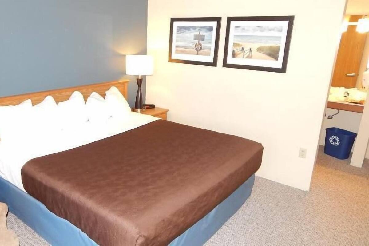 Ofnæmisprófaður sængurfatnaður, hljóðeinangrun, straujárn/strauborð