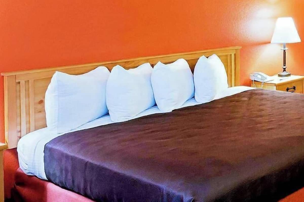 Ofnæmisprófaður sængurfatnaður, hljóðeinangrun, straujárn/strauborð