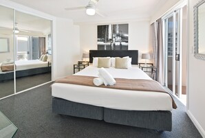 Apartment, 1 Bedroom | Room amenity