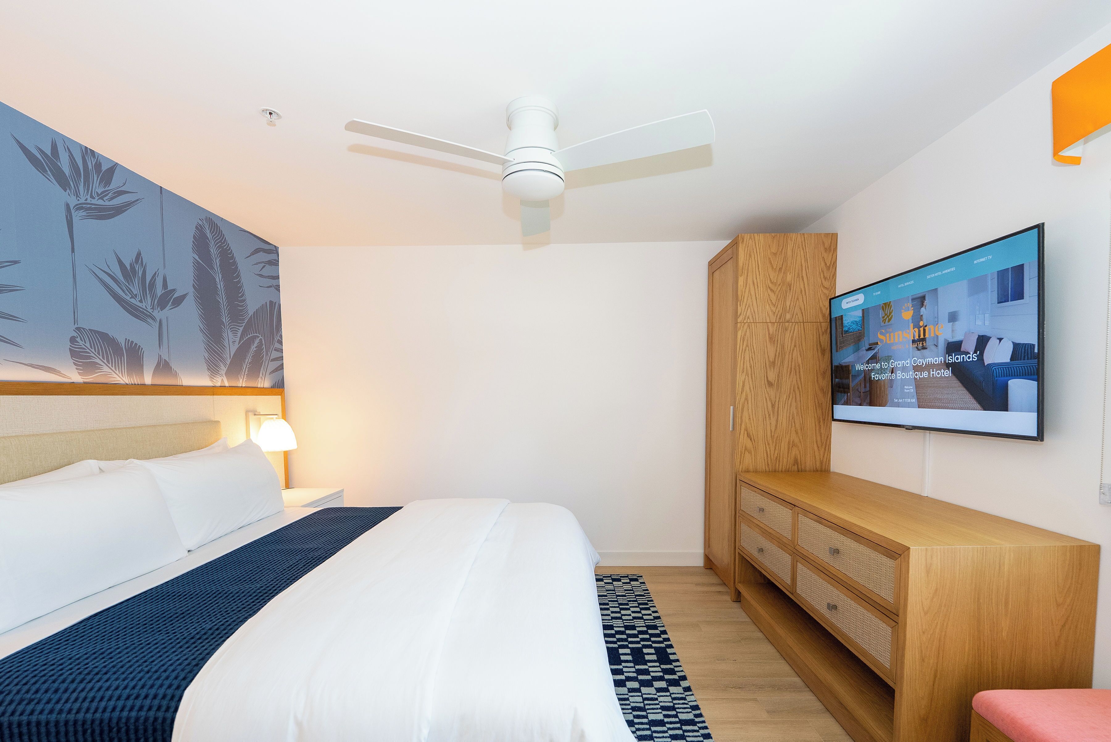 Pillowtop beds, in-room safe, desk, laptop workspace