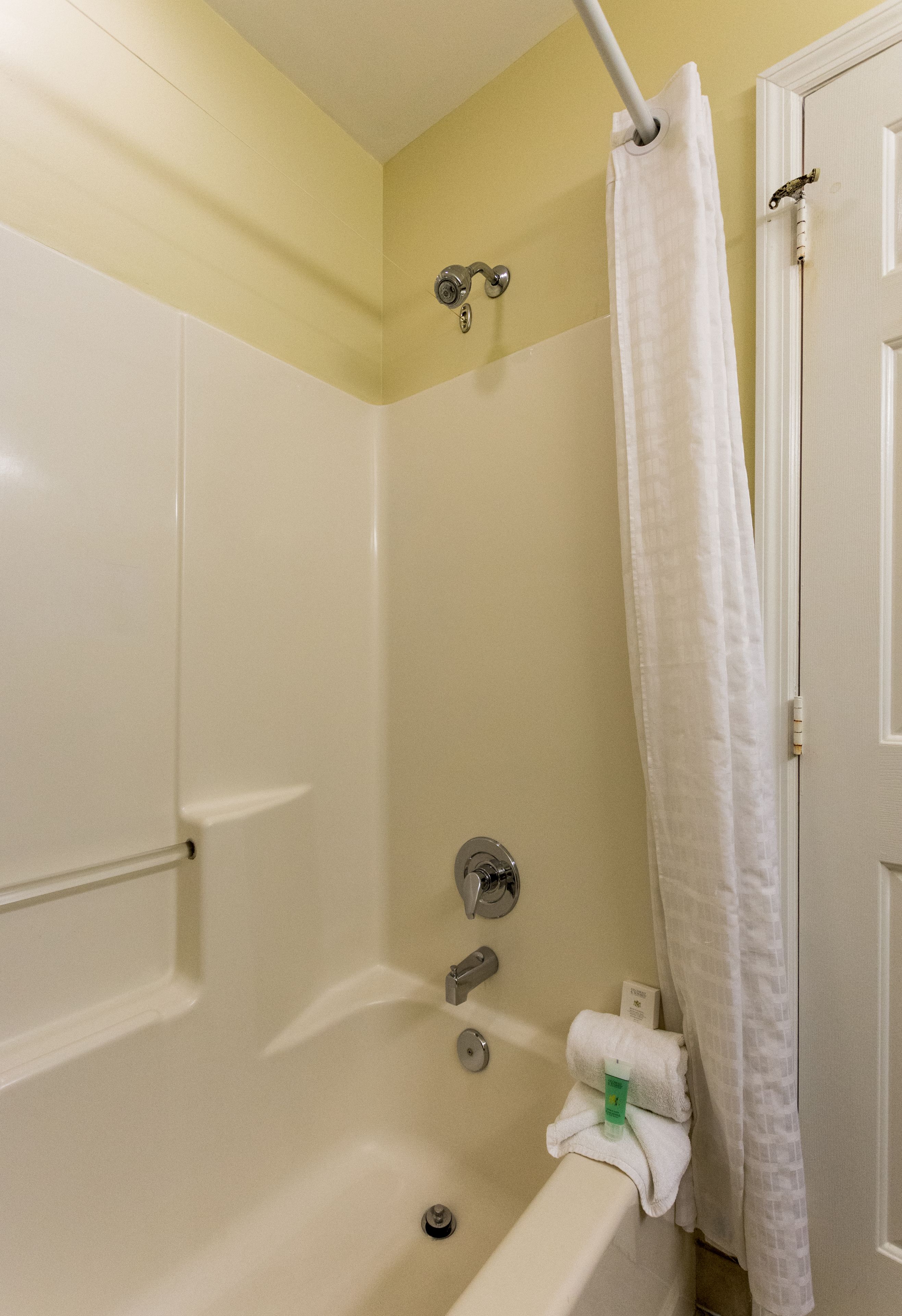 Sunshine Suites Resort