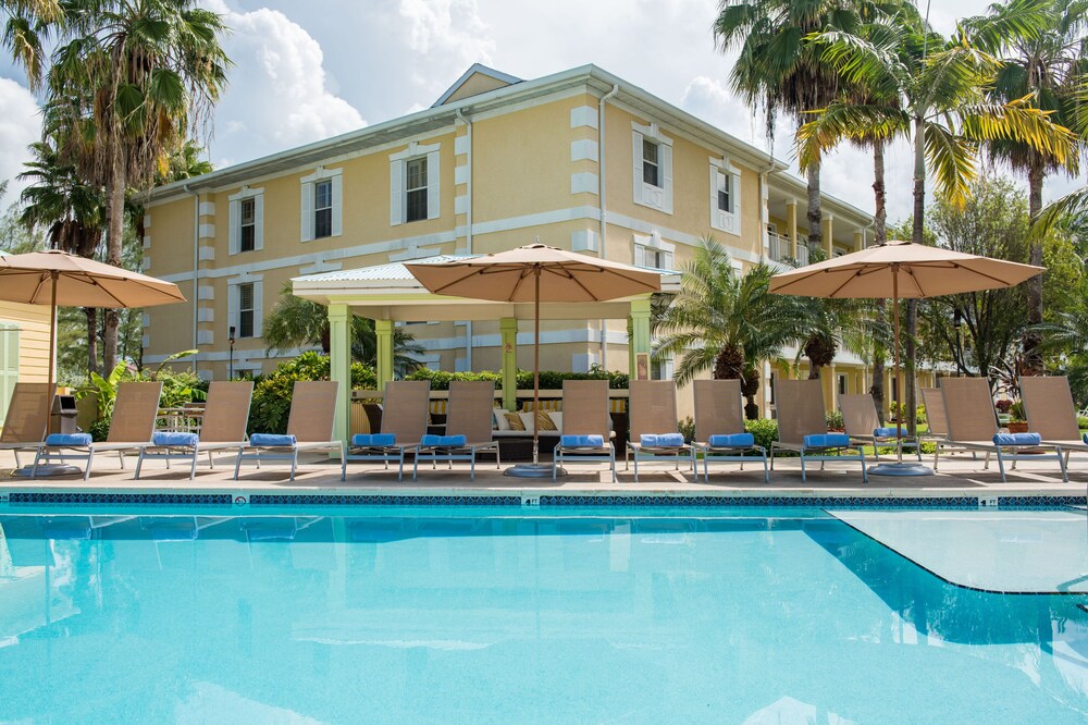 Sunshine Suites Resort