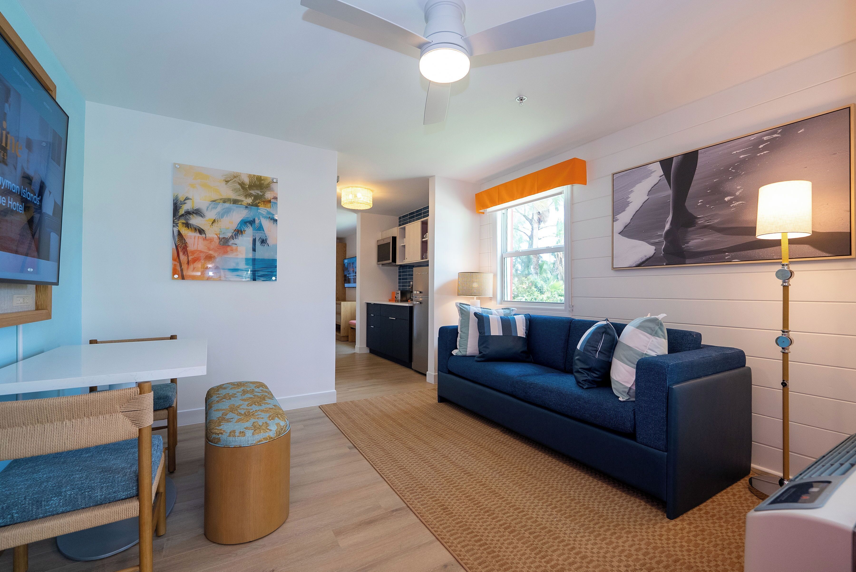 Photo - The Sunshine Hotel and Suites