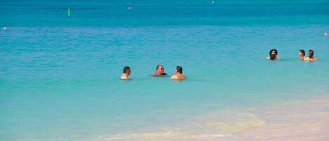 Private beach nearby, white sand, beach cabanas, sun-loungers