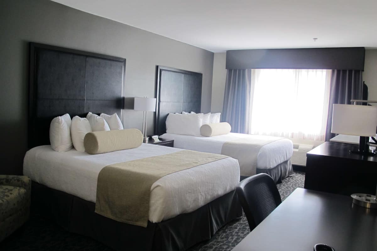 desk, soundproofing, iron/ironing board, free wifi