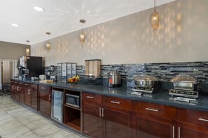 Free continental breakfast - Best Western Plus Aberdeen (Aberdeen)