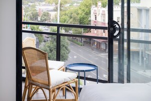 Habitación estándar doble, baño privado (Twin En-Suite) | Vistas a la ciudad