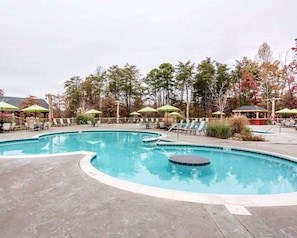2 outdoor pools, pool umbrellas, sun loungers