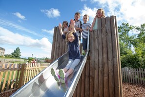 Children’s play area – outdoor