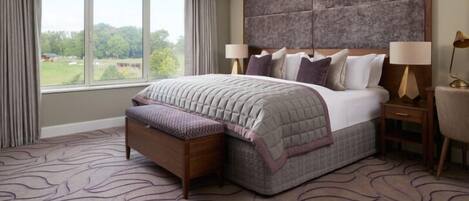 Signature Suite | Premium bedding, minibar, in-room safe, desk