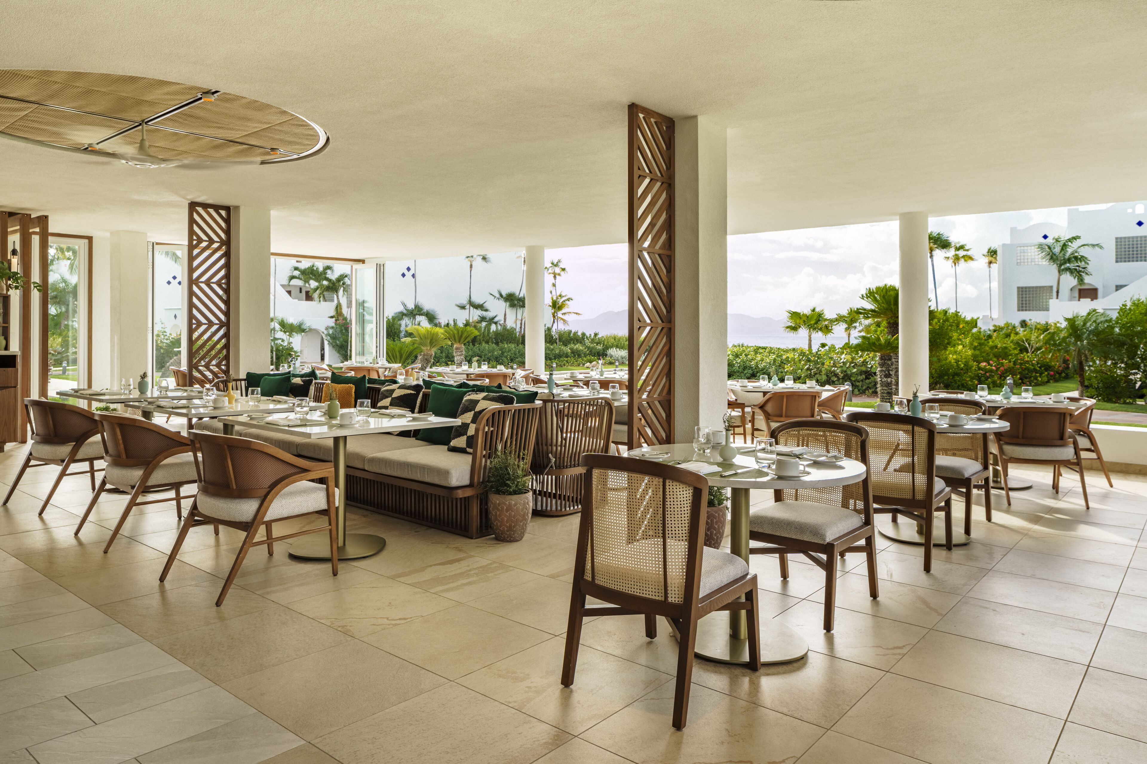 6 restaurants, breakfast, lunch, dinner served; caribbean cuisine